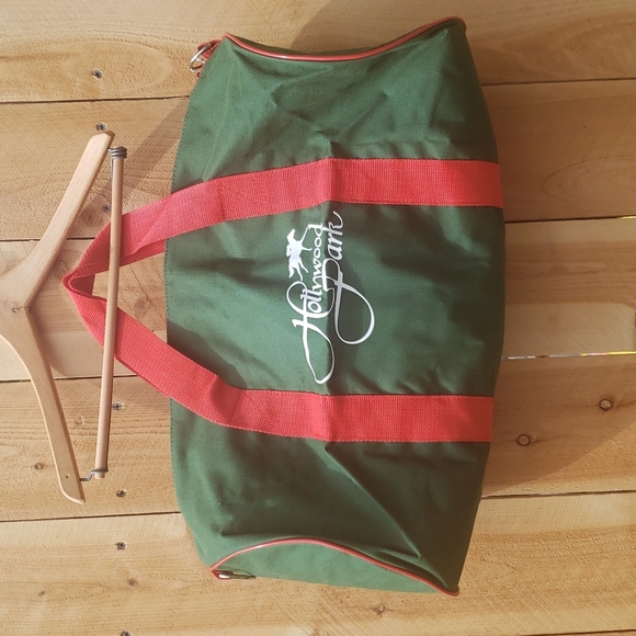 Hollywood Park Logo Green Red Zippered Duffle Bag with handle & Shoulder Strap - Picture 3 of 10